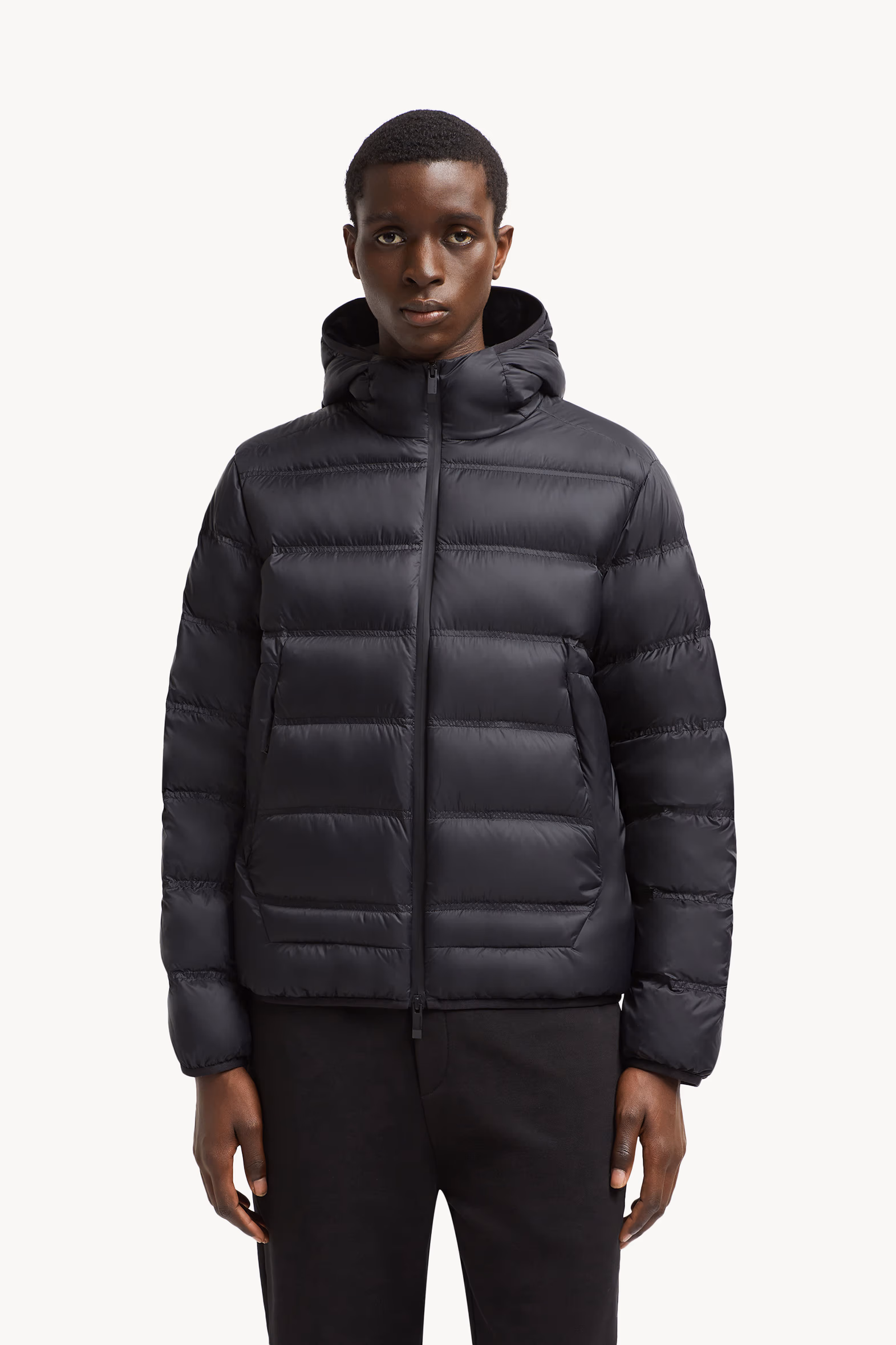Plumífero corto con capucha Gardy Hombre Negro Moncler 3